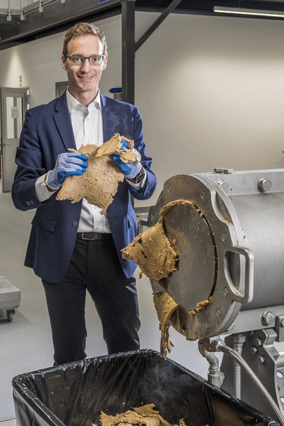 New high-capacity cooling die for high-moisture meat substitutes